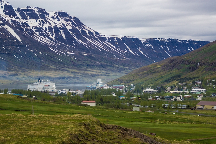 Naar/van Seyðisfjörður.